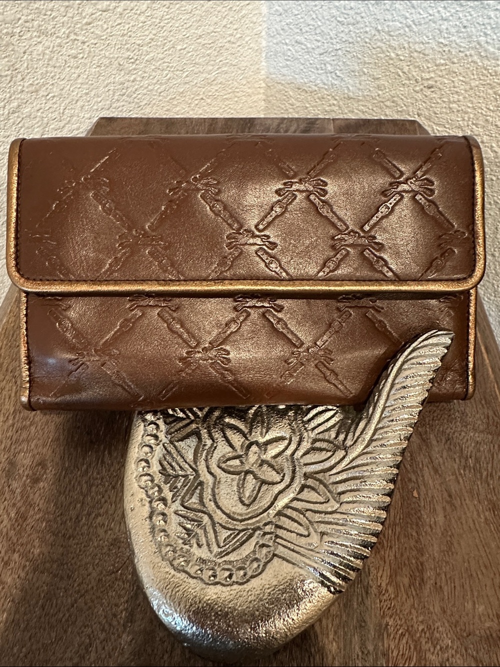 Longchamp LM Cuir Deluxe Jockey Embossed Leather Wallet Brown